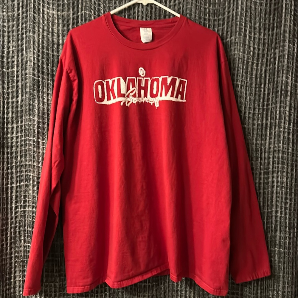 Men's Oklahoma Sooners Long Sleeved T-Shirt.  Lightweight.
